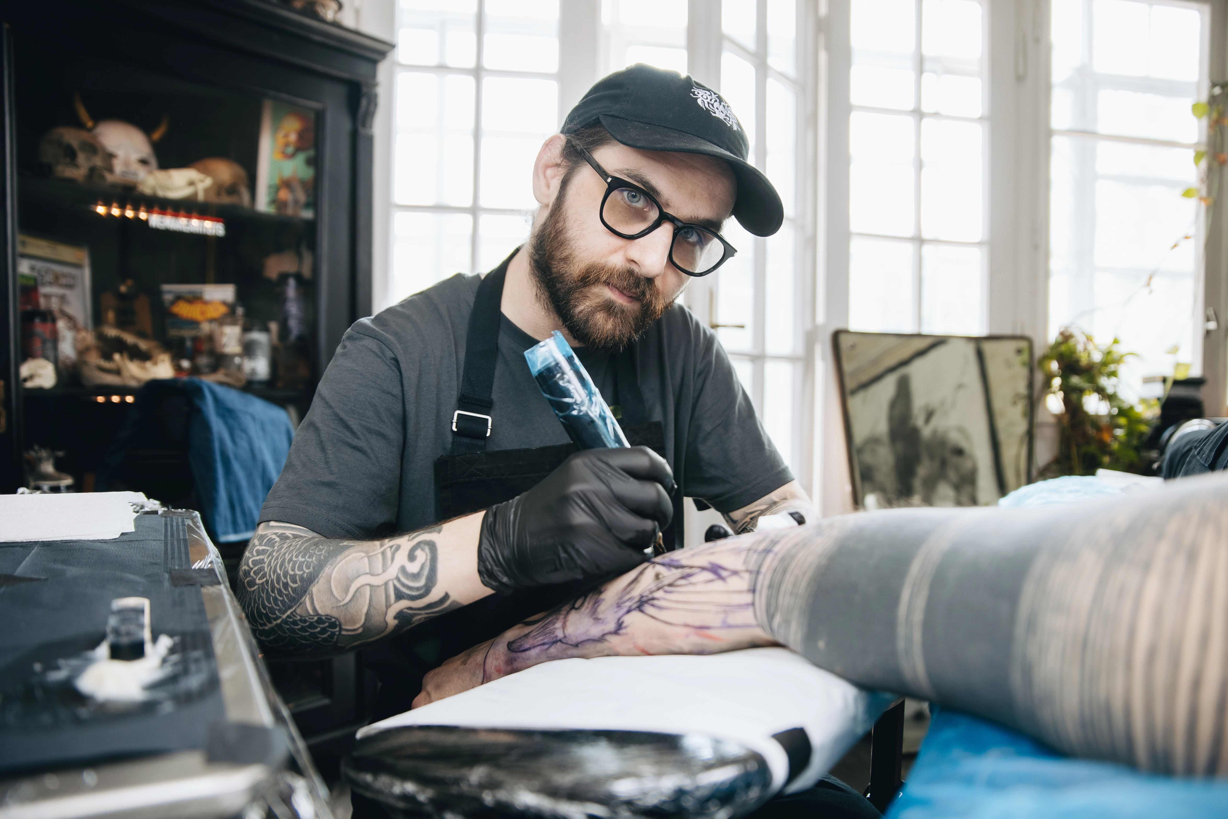 2023. május 4. Borbás Róbert, tetoválóművész Fotó: Merész Márton