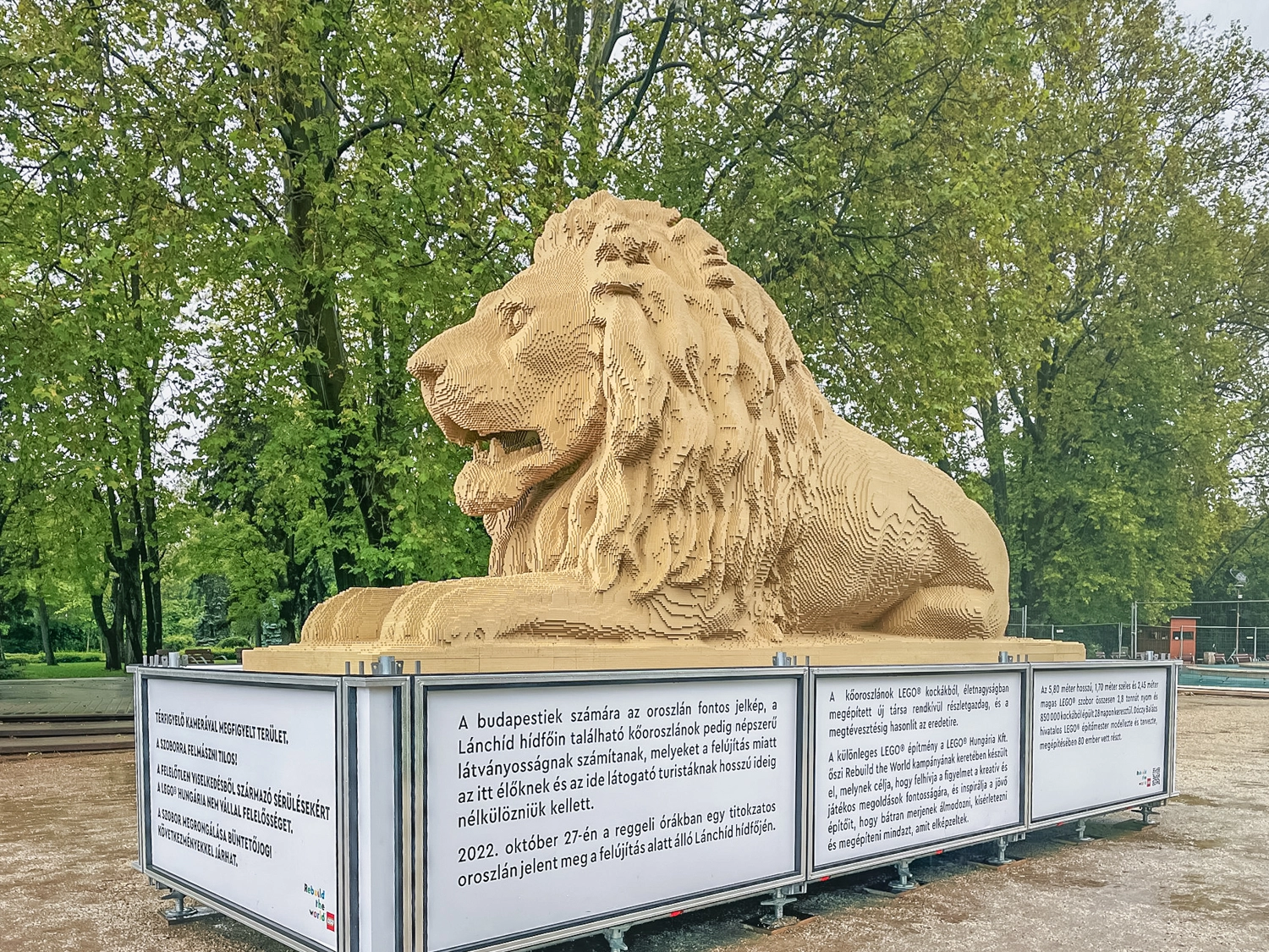 LEGO-oroszlán a Margitszigeten
