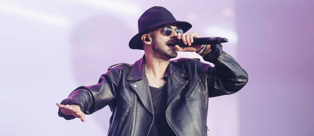 Azariah a magyaroknak énekelt