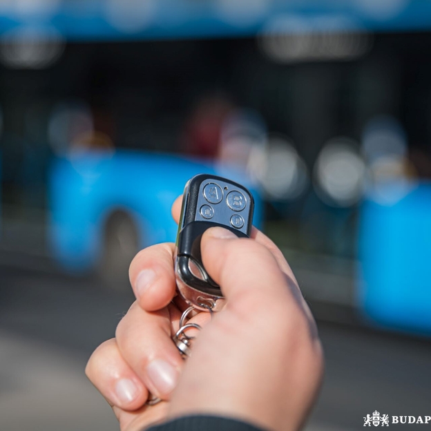 „Beszélő” buszok segítik a látássérültek önálló közlekedését