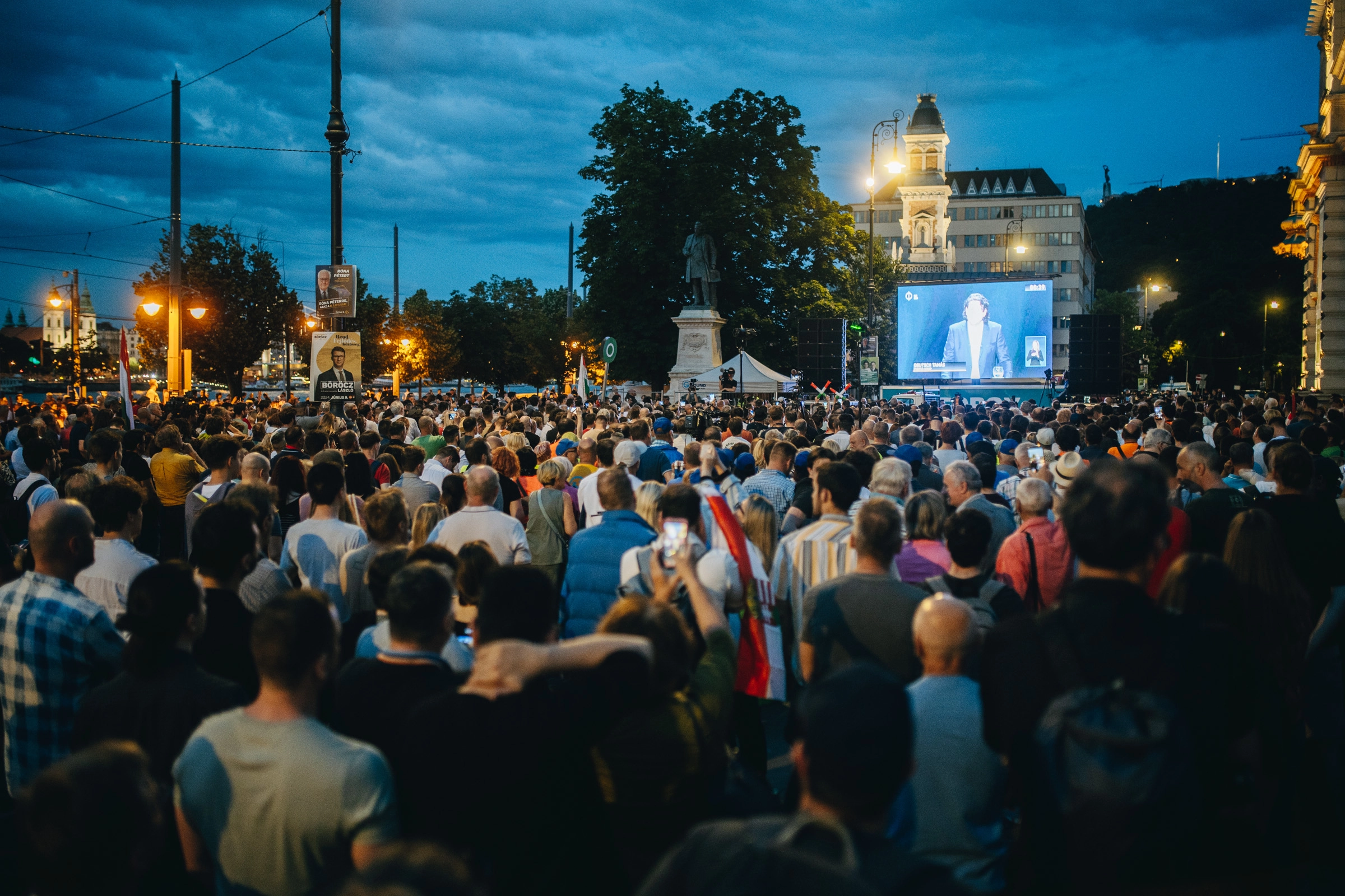 Uniós választás listavezetőinek vitája - tüntetések