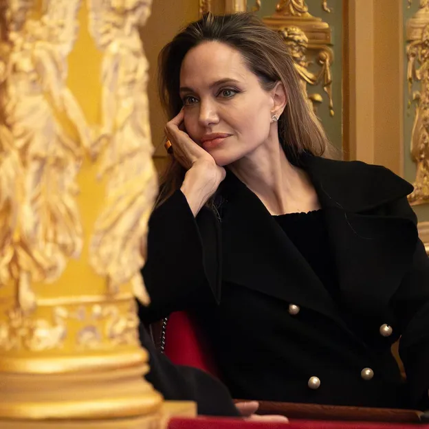 Angelina Jolie az Operaházban