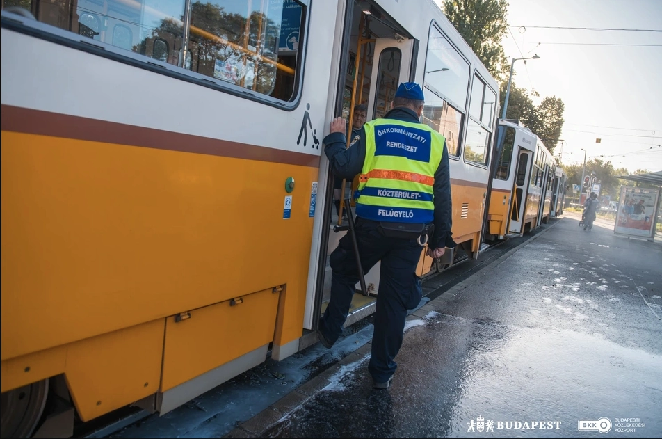 Őrjárat a 14-es villamoson