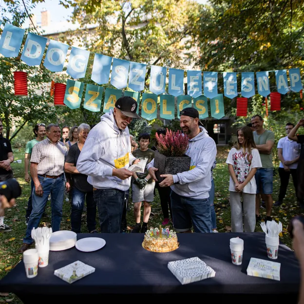 Közösségi kertépítéssel ünnepelt Budapest októberi szülinaposa
