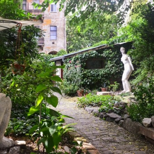 Józsefváros titkos oázisa – avagy séta Budapest csodás kertjeiben