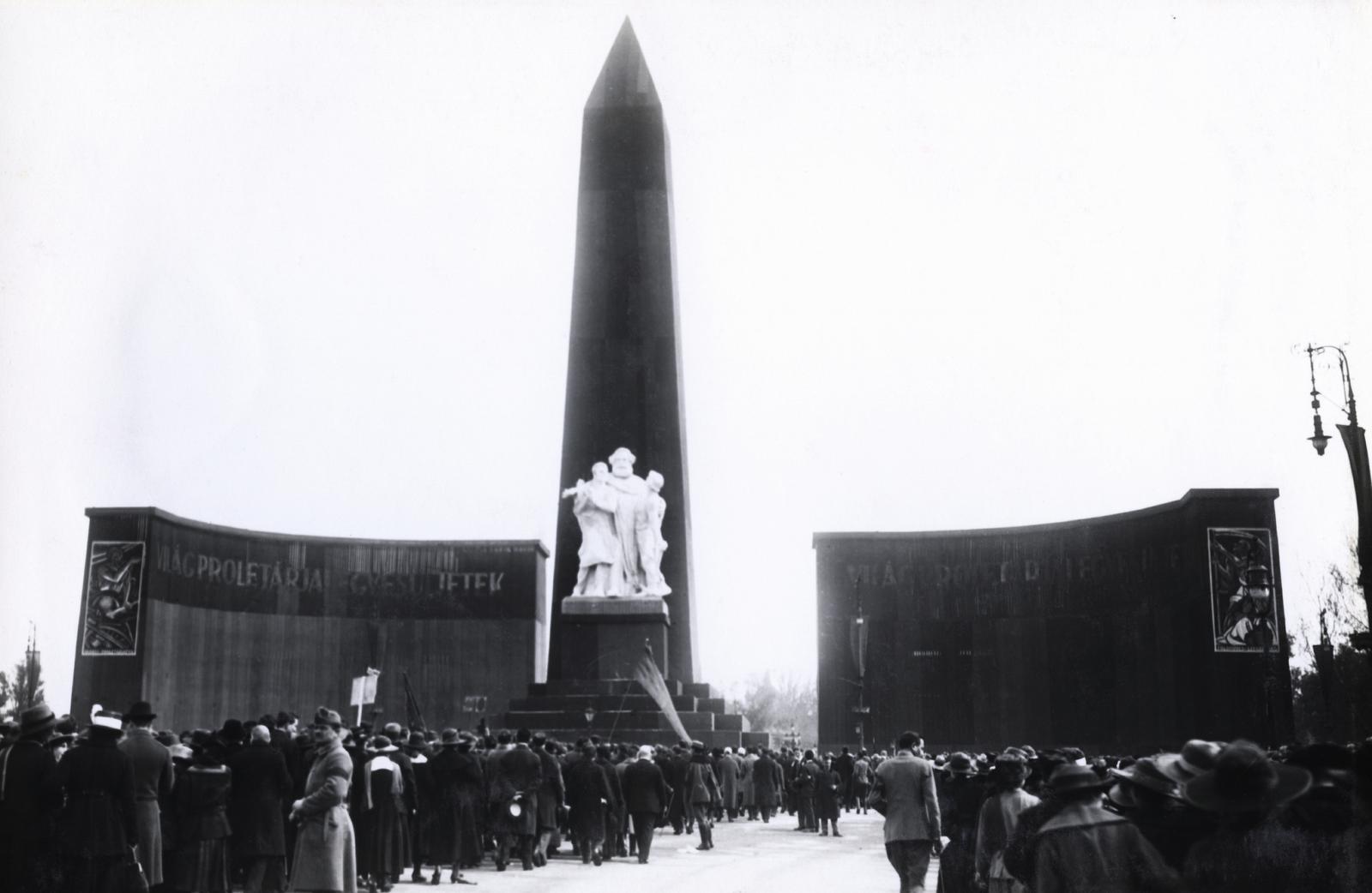 1919
