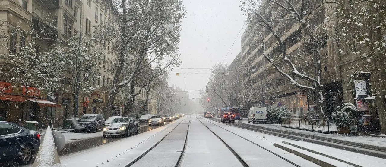 Főváros, Budapest, havazás, hózápor, hótakaró, hó