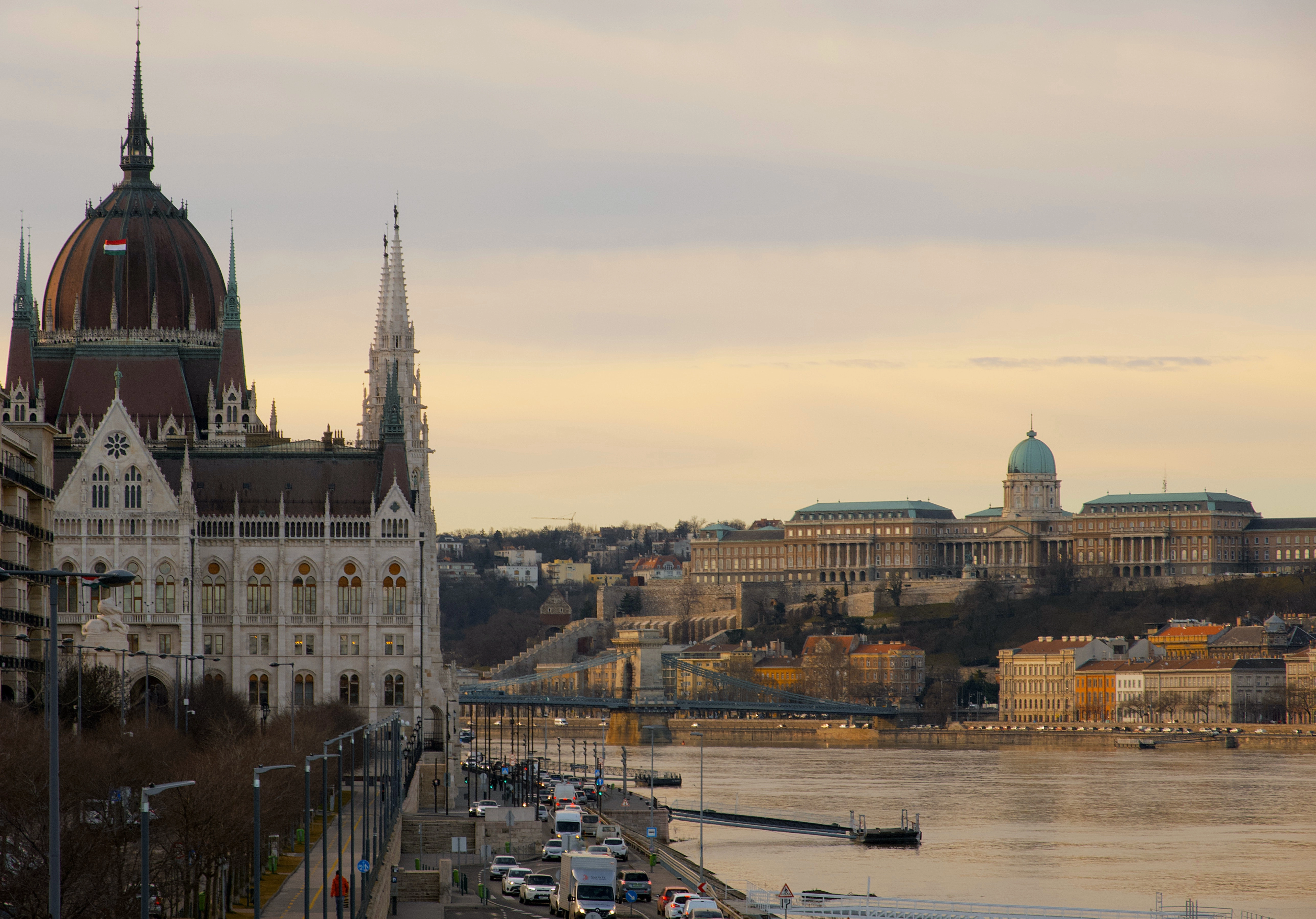 Parlament és a Duna 