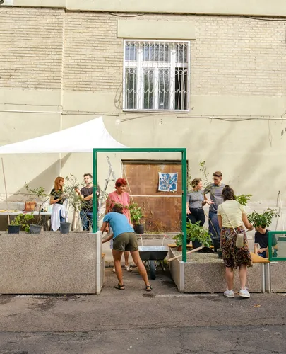 Mikroparkok burjánzása Józsefvárosban – talpalatnyi zöld a forró aszfalt helyén