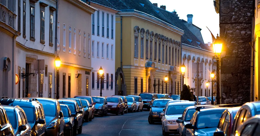 Budavár önkormányzat parkolás türelmi idő