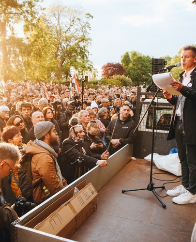 Pintér Sándor lemondását és a kormány távozását követelték Magyar Péterék tüntetésén – képgaléria